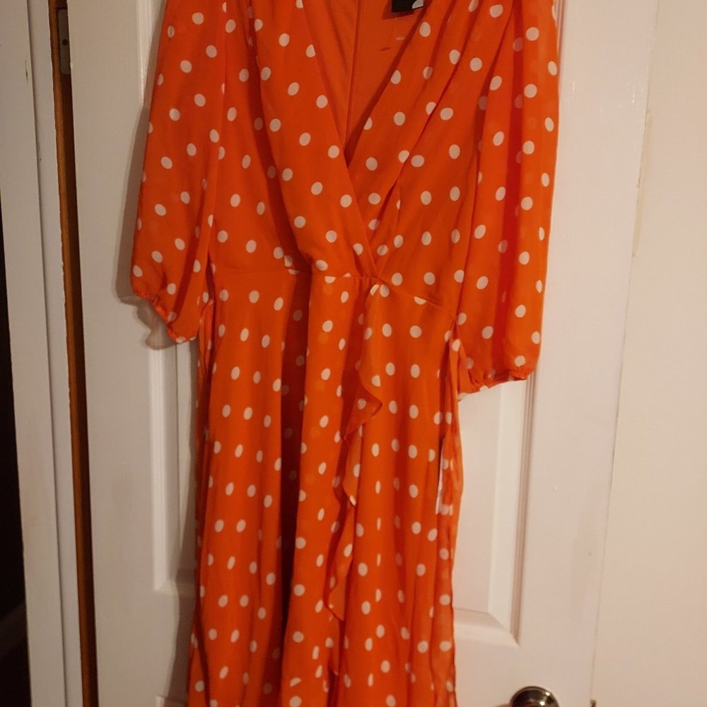 Short-sleeved Orange Polka-Dot Dress